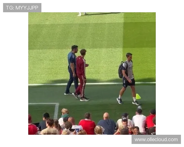 鲁尼惊讶：儿子比道曼大2个月却还未踢英超比赛道曼已登场