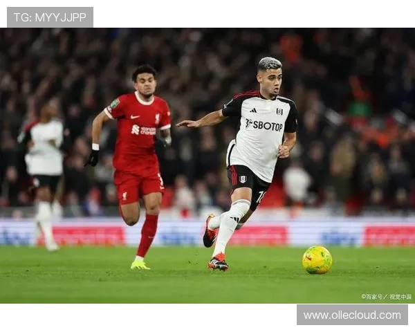 海登海姆与奥格斯堡上半场激战仍未分胜负 双方0比0互交白卷 海登海姆与奥格斯堡上半场激战仍未分胜负 双方0比0互交白卷